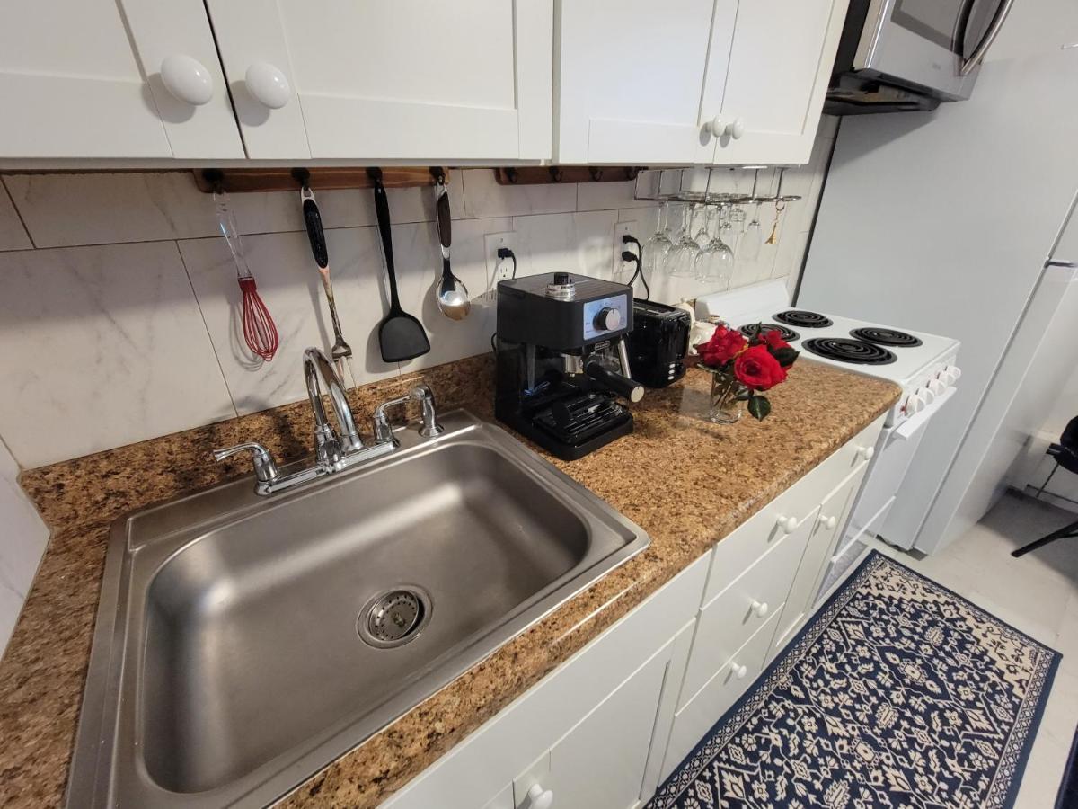 Comfy And Chic Boston Apartment! Free Parking エクステリア 写真