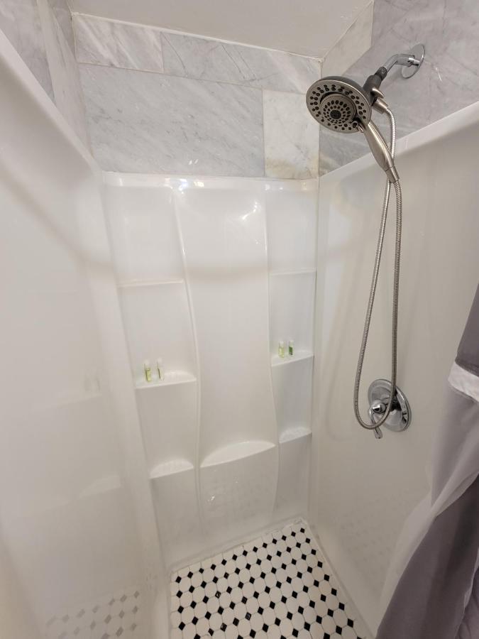 Comfy And Chic Boston Apartment! Free Parking エクステリア 写真