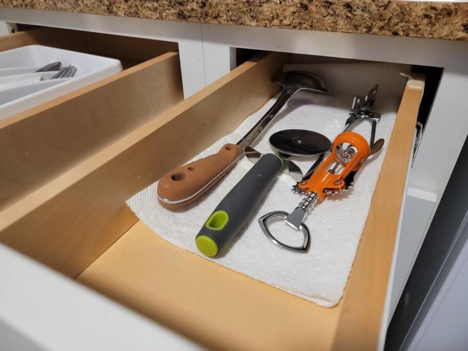 Comfy And Chic Boston Apartment! Free Parking エクステリア 写真