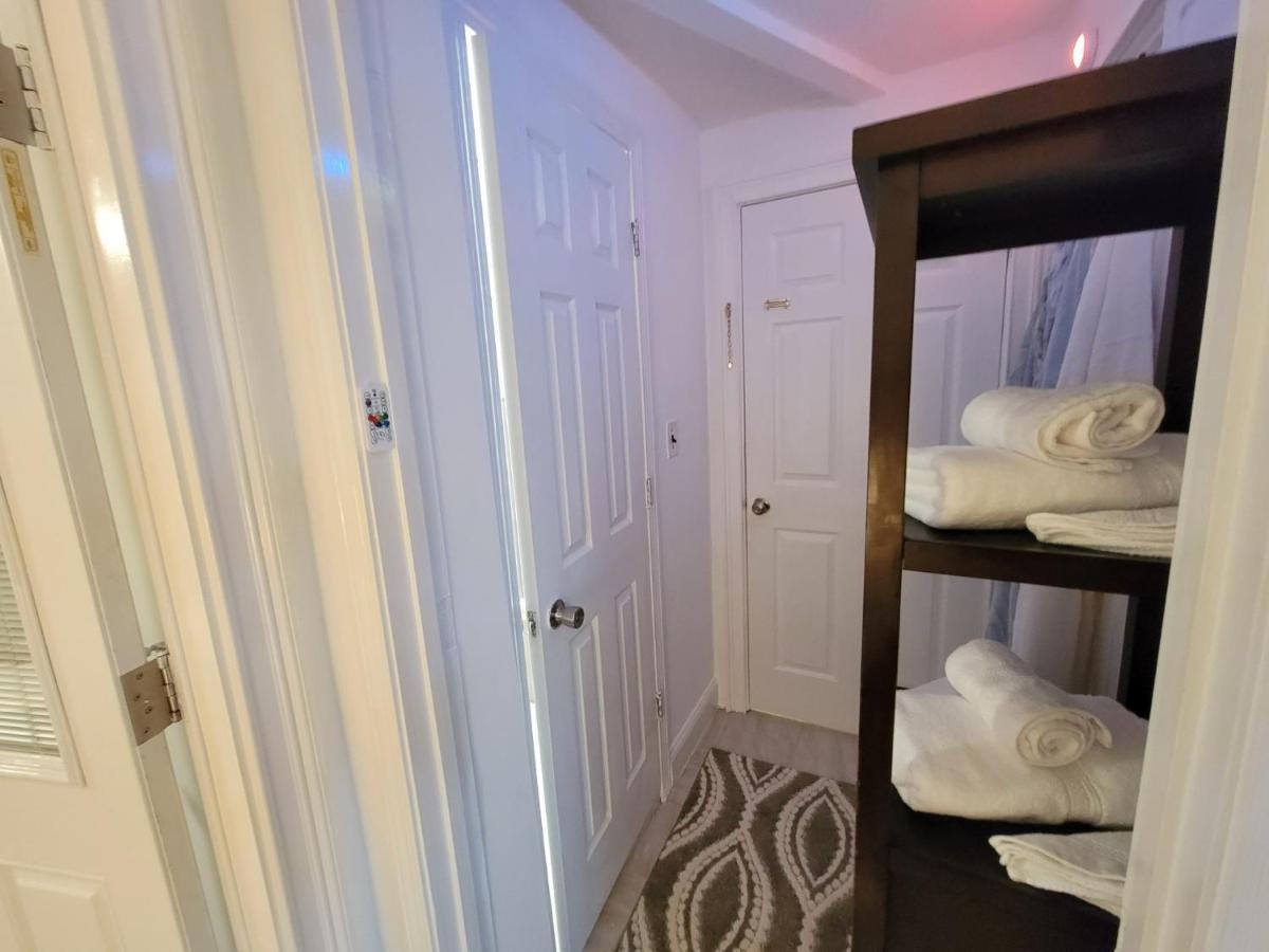Comfy And Chic Boston Apartment! Free Parking エクステリア 写真