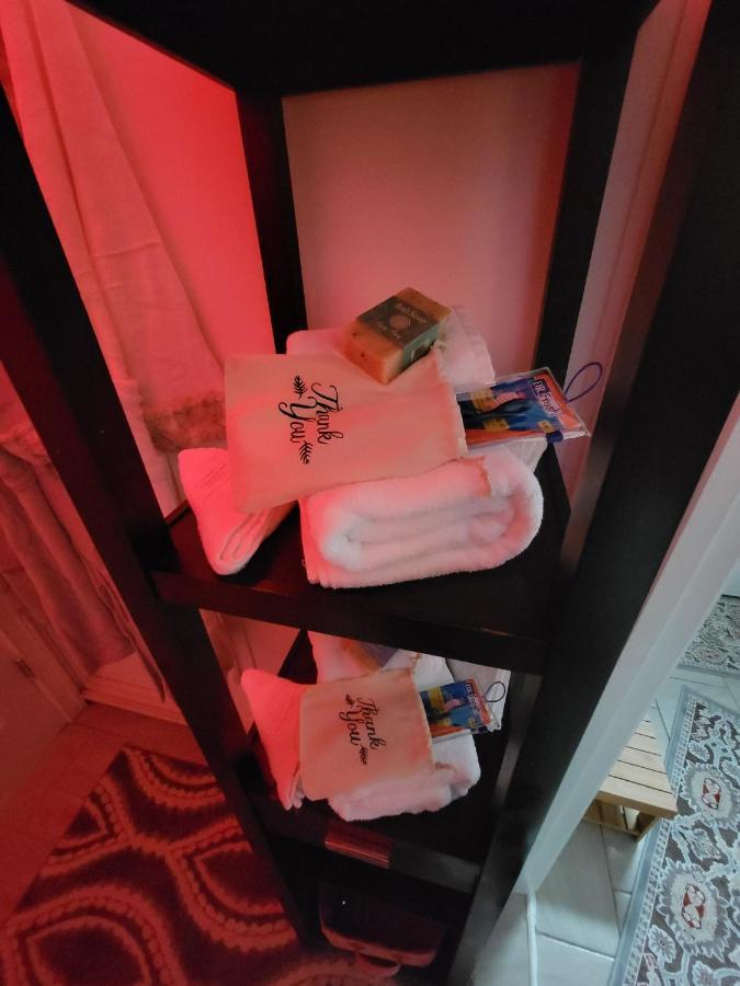 Comfy And Chic Boston Apartment! Free Parking エクステリア 写真