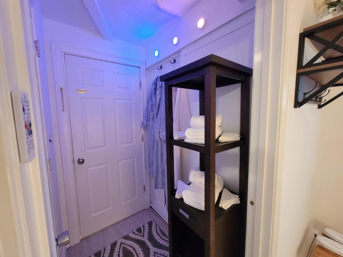 Comfy And Chic Boston Apartment! Free Parking エクステリア 写真